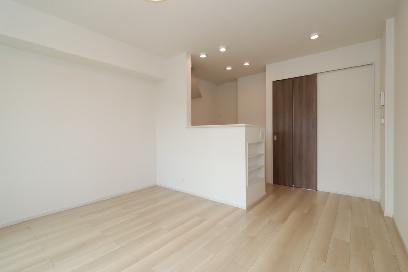 居室・リビング　図面と現状に相違がある場合には現状を優先