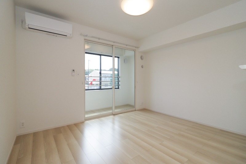 居室・リビング　図面と現状に相違がある場合には現状を優先