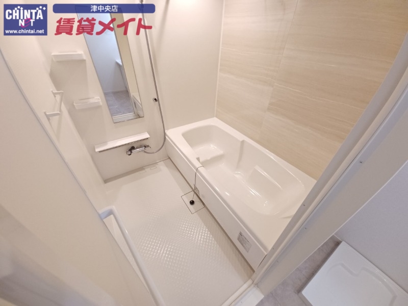 バス・シャワールーム　同タイプ部屋写真です。