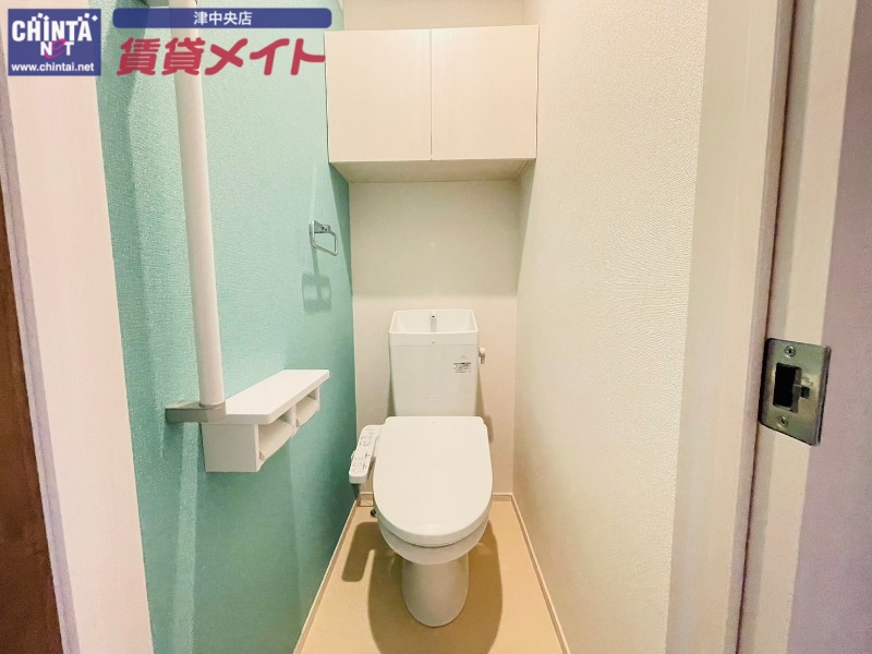 トイレ　同タイプ部屋写真です。