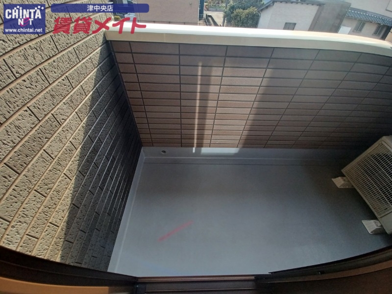 バルコニー　同タイプ部屋写真です。