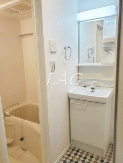 洗面設備　洗面台です。