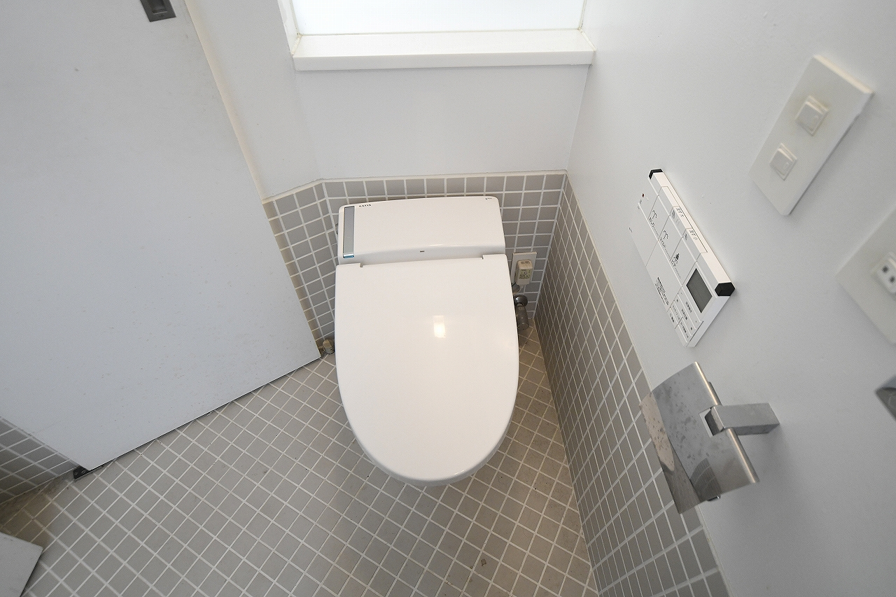 トイレ　トイレ