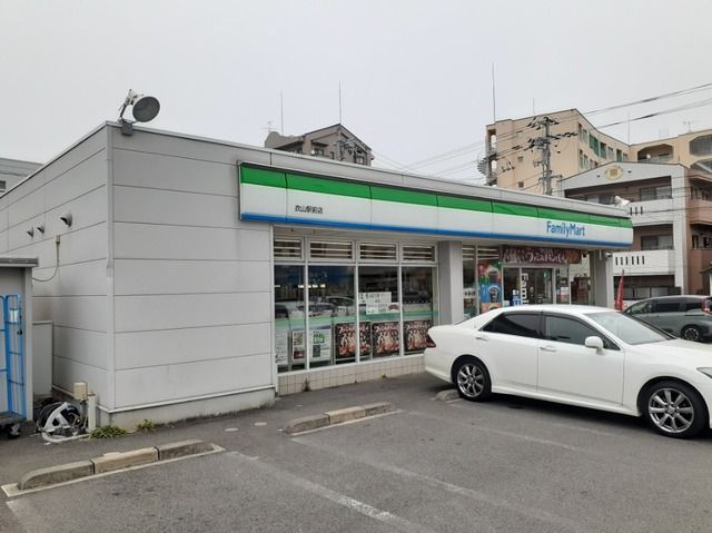 コンビニ　ファミリーマート衣山駅前店様（コンビニ）まで500m