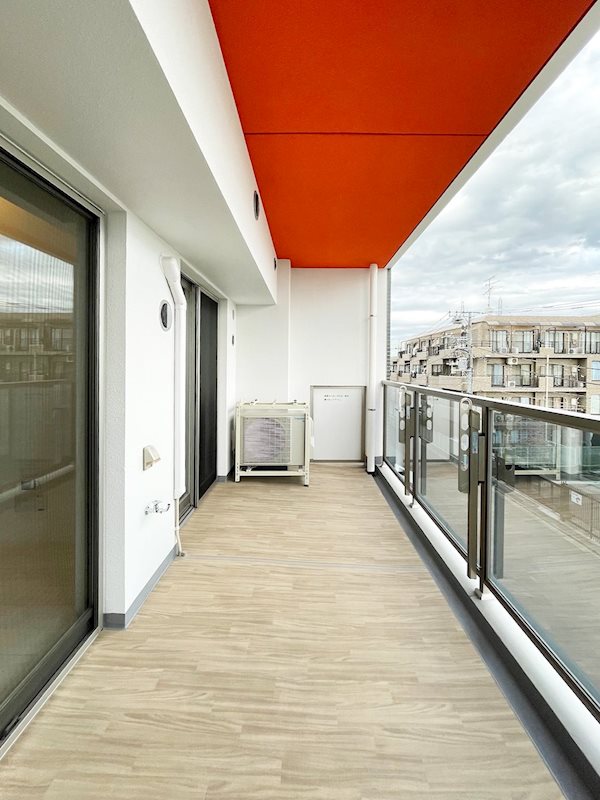 バルコニー　暖かな日差しのふりそそぐバルコニー♪