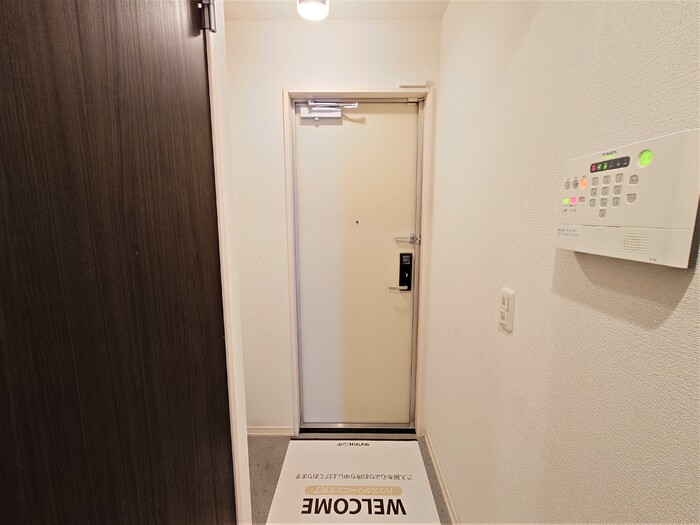 玄関　収納もある玄関です