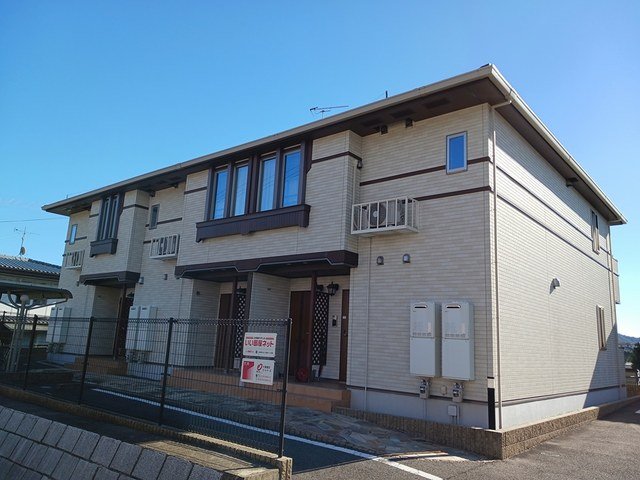 建物外観　落ち着いた雰囲気の外観です