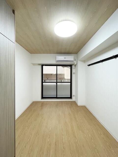ニューガイアリルーム葛西駅南No.20の居間写真