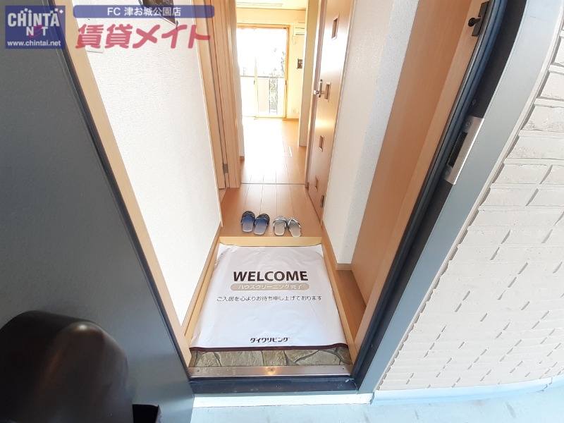 玄関　別部屋参考写真です