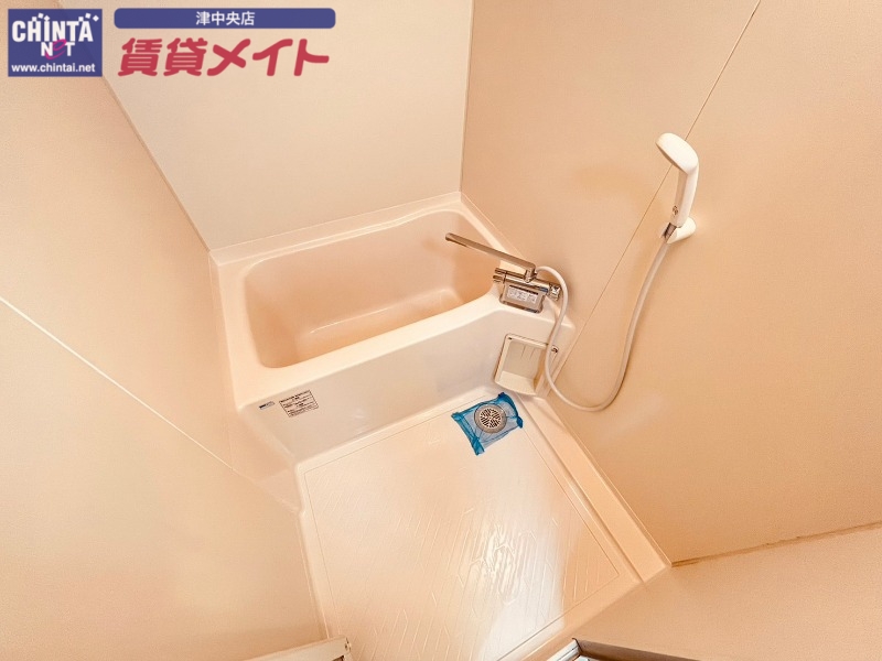 バス・シャワールーム　別部屋同タイプ