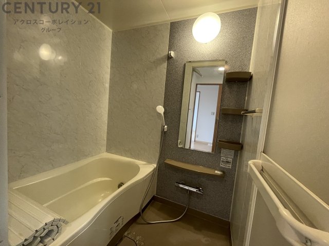 バス・シャワールーム　バストイレ別でおすすめです☆