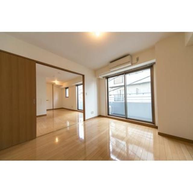 居室・リビング　ゆったり過ごせる居間です