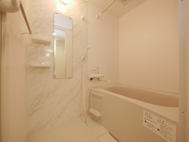 バス・シャワールーム　きれいなお風呂で快適バスタイム♪