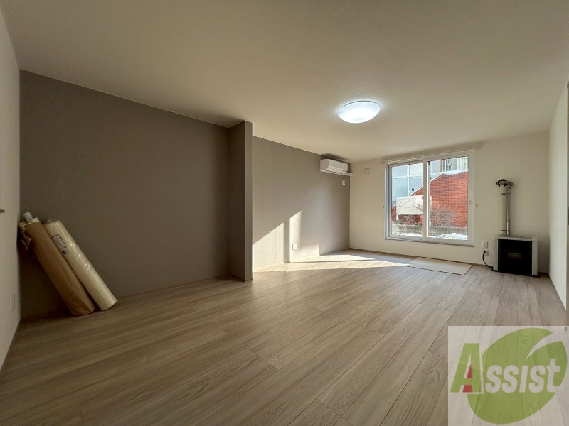 居室・リビング　広くてキレイなお部屋が広がっていて、充実した生活が送れそう。