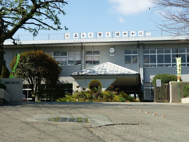 小学校　豊福小学校（小学校）まで550m