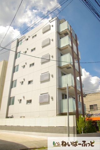 建物外観　ワンフロアに１世帯しかない安心設計