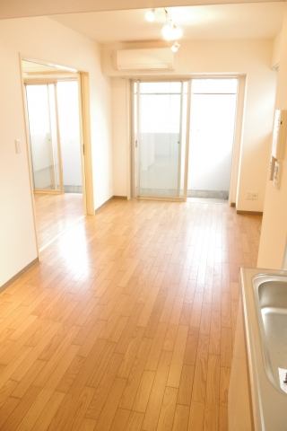 居室・リビング　２０１２年築でおしゃれな室内。