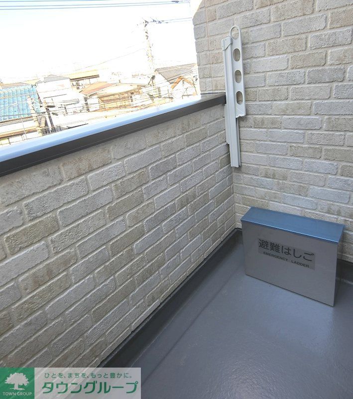 バルコニー　2階はバルコニー付き