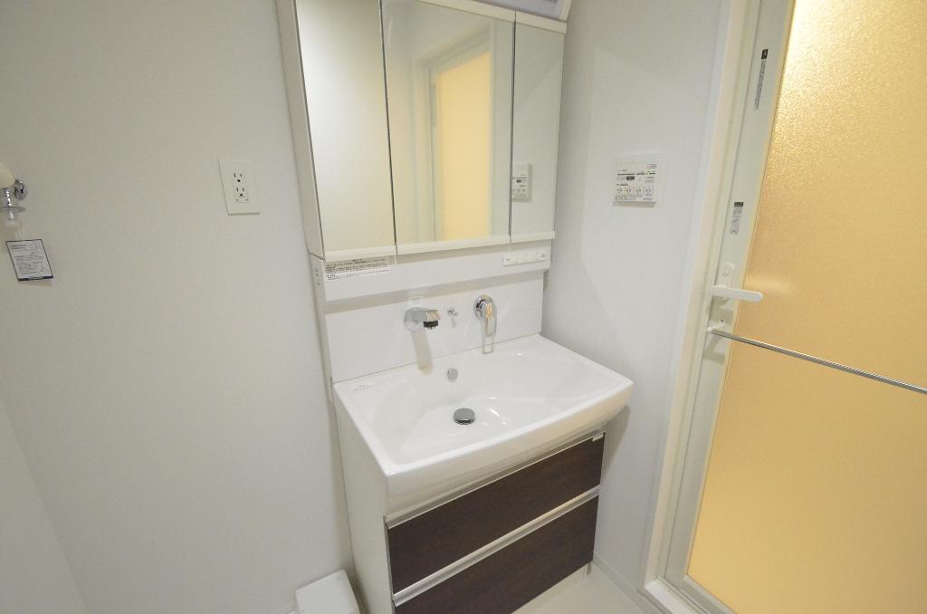 洗面設備　洗髪洗面化粧台