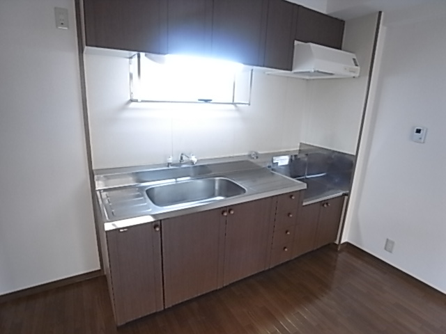 キッチン　ガスコンロ設置型のキッチン