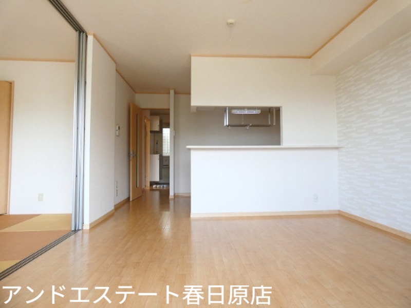 居室・リビング　別号室の写真です