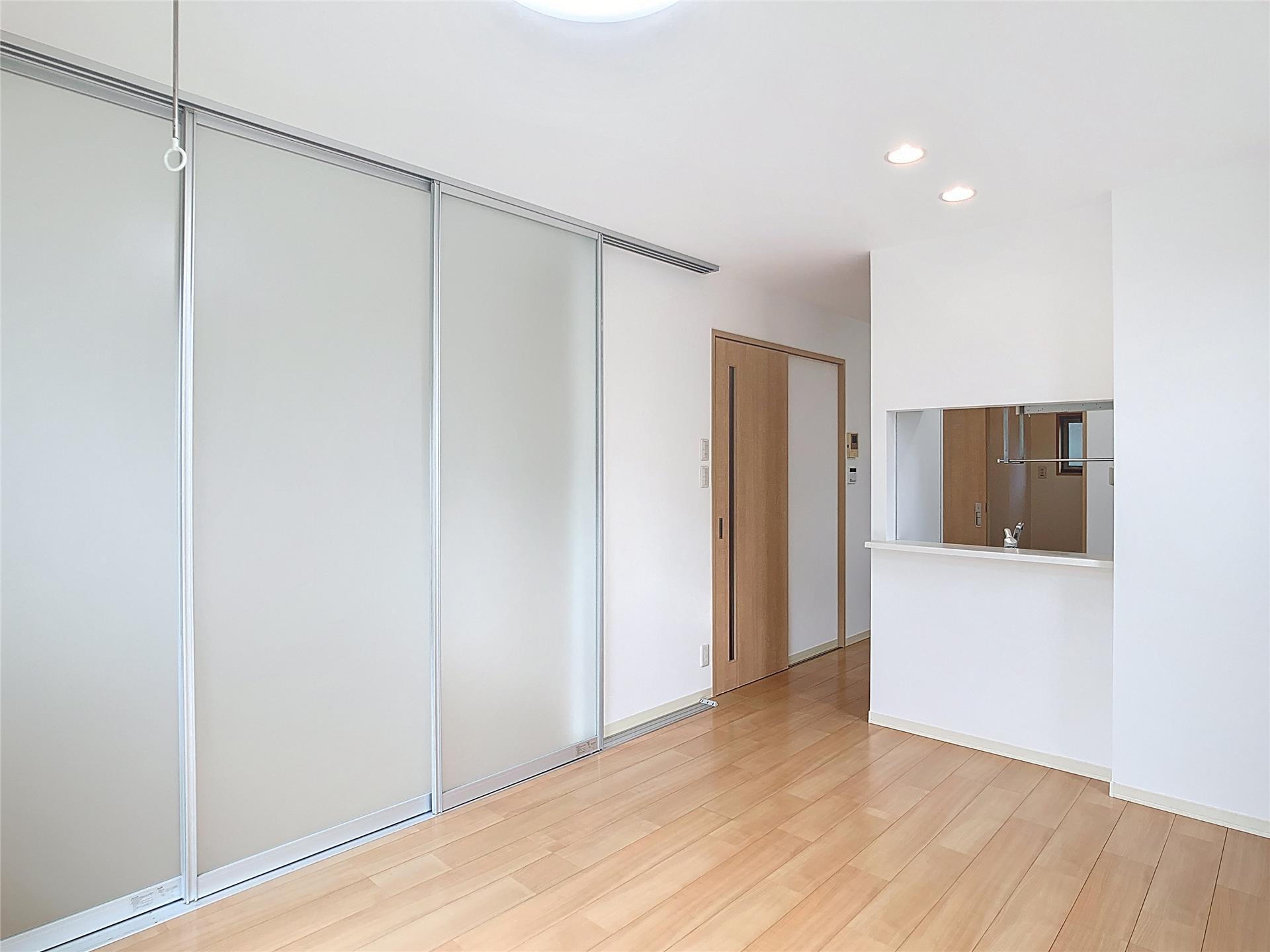 居室・リビング　他室参照(反転)