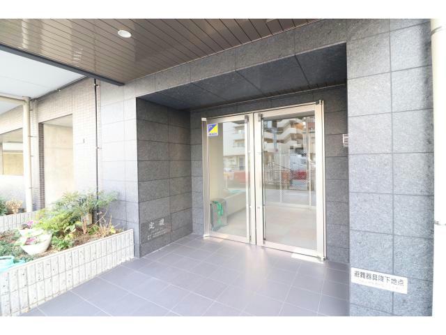 エントランス　エントランス部分