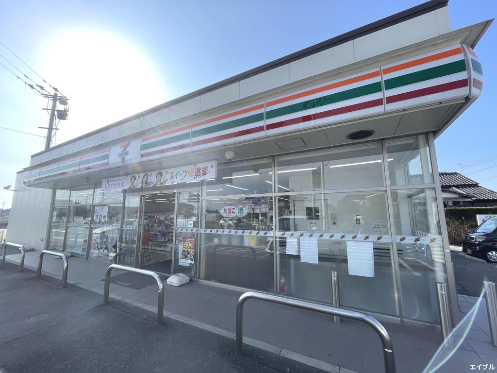 コンビニ　セブンイレブン小郡上岩田店（コンビニ）まで72m