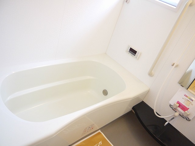 バス・シャワールーム　日々の疲れを癒すお風呂付です