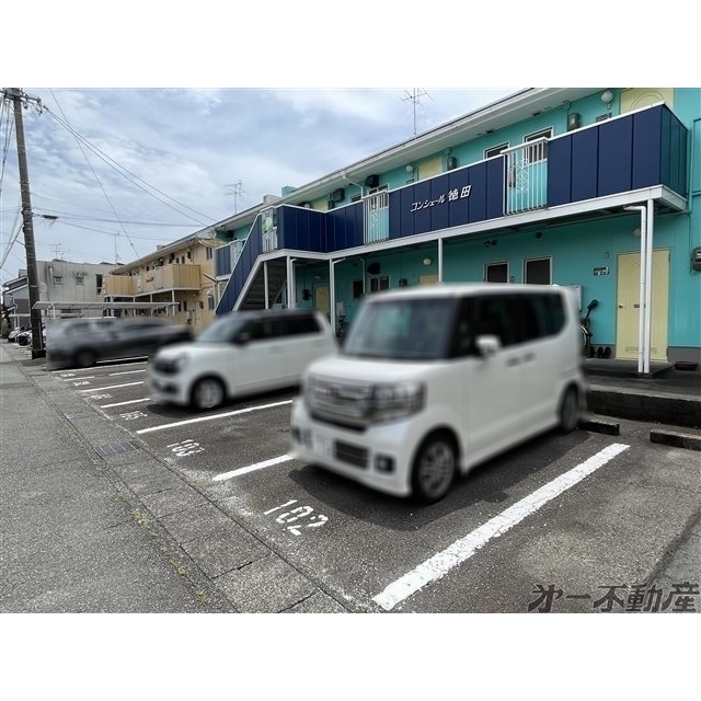 駐車場　駐車場