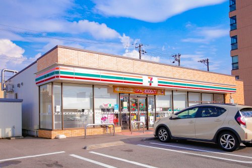 コンビニ　セブンイレブン 金沢有松5丁目店（コンビニ）まで1648m