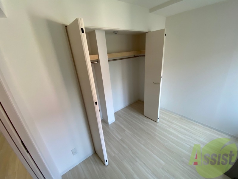収納　寝室の収納です。部屋がすっきり片付きます。