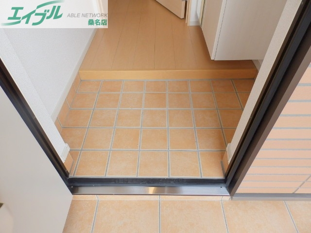 玄関　同型別部屋参考写真です