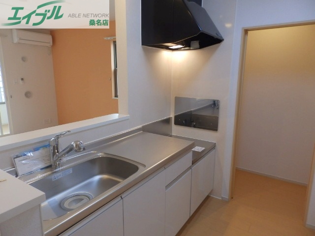 キッチン　同型別部屋参考写真です