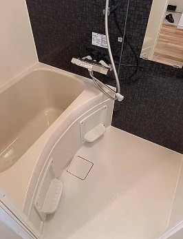 バス・シャワールーム　※別部屋参考写真
