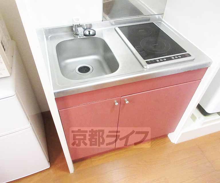 キッチン　コンパクトで見た目可愛いキッチン！