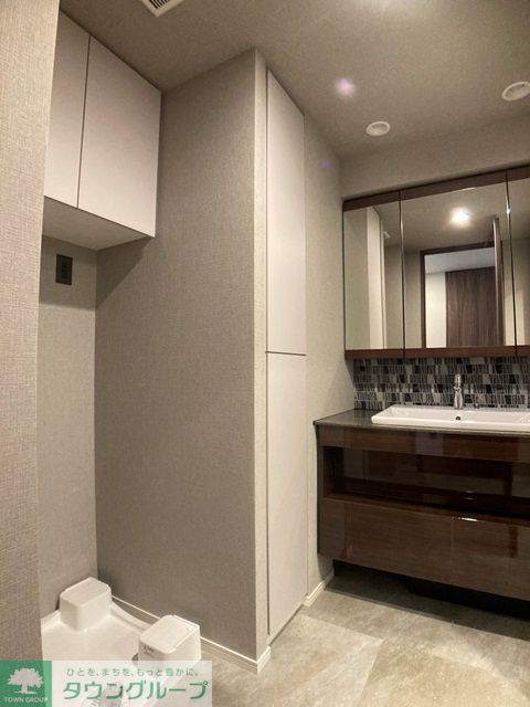 洗面設備　※写真は同タイプ住戸です。