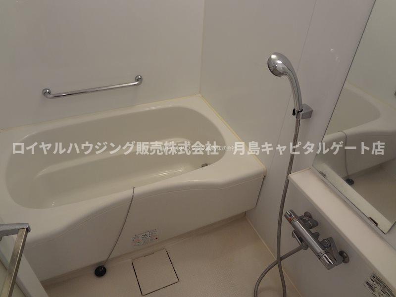 バス・シャワールーム　※別部屋同間取参照