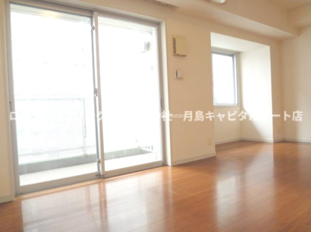 居室・リビング　※反転タイプ