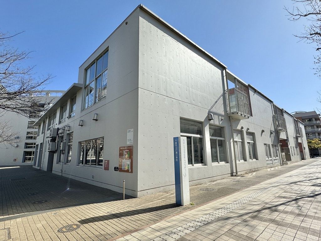 小学校　打瀬小学校（小学校）まで350m