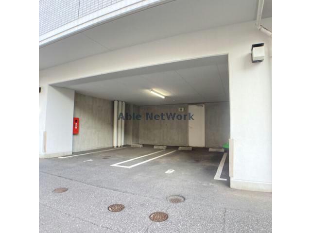 駐車場　駐車場