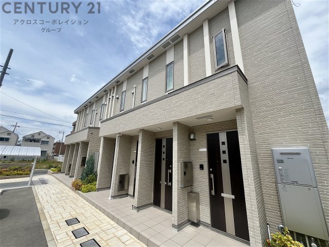 建物外観　宅配BOX付きで不在時も便利！