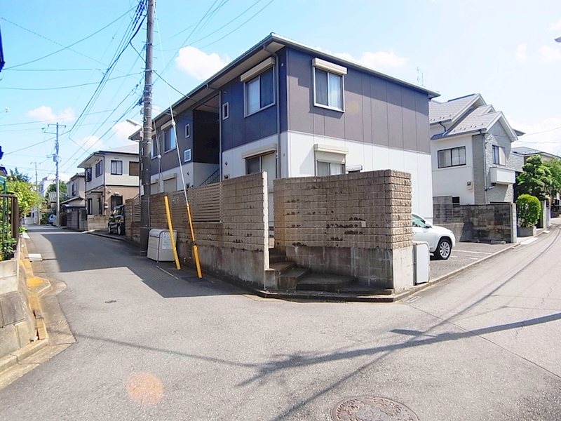 建物外観　☆日当たり良好な綺麗な建物☆