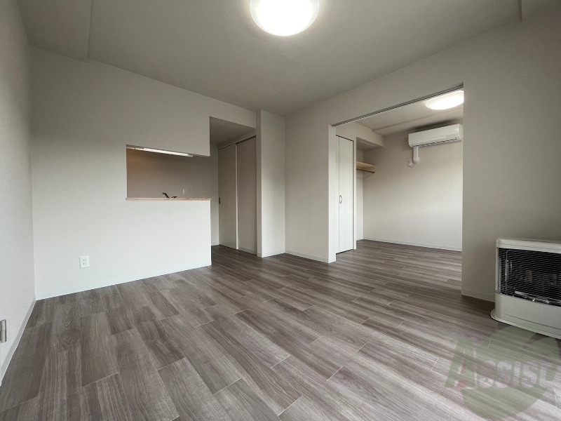 居室・リビング　広くてキレイなお部屋が広がっていて、充実した生活が送れそう。