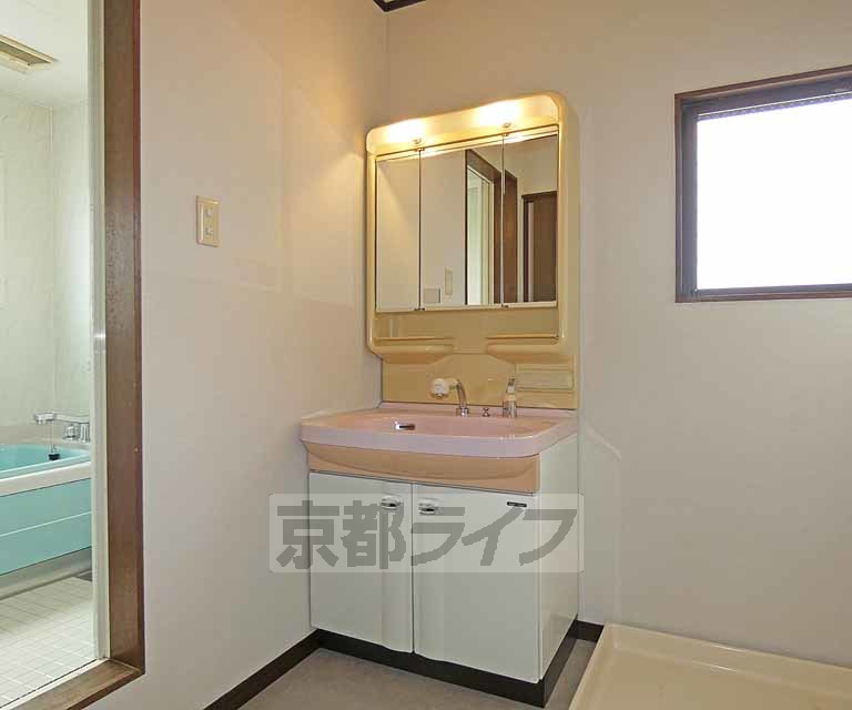 洗面設備　洗面所です。