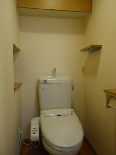 トイレ　清潔感のあるトイレです