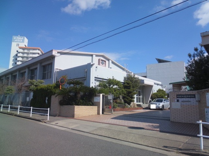 中学校　名古屋市立宝神中学校（中学校）まで1860m