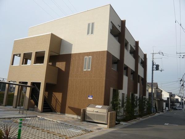 スリーハーブズ狭山1番館の外観写真