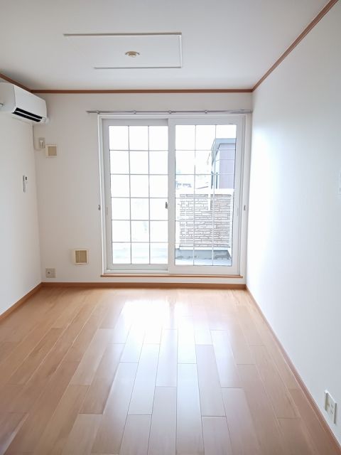 ティンカーベルCの居間写真