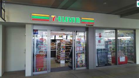 コンビニ　セブンイレブン京急ST蒲田改札前店（コンビニ）まで260m